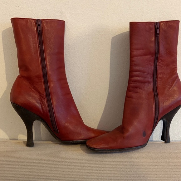 Vintage Prada Red Leather Ankle Boots | Made in Italy | 38.5 - Picture 7 of 12